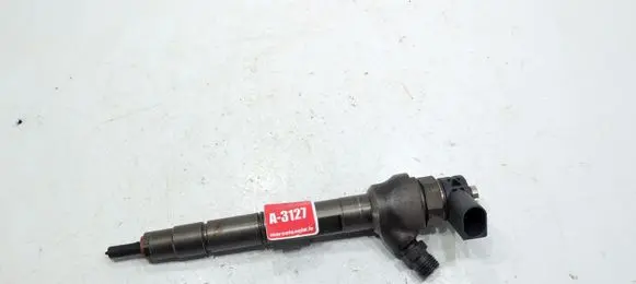Volkswagen PASSAT B7 Fuel injector 03L130277J