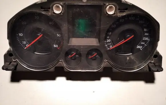 Volkswagen PASSAT B6 Speedometer (instrument cluster)