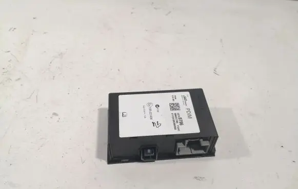 Opel Astra J USB control unit 22739796 688437706