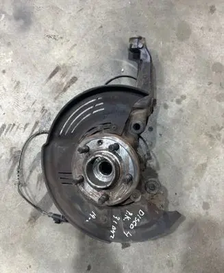 Land Rover Discovery 4 - LR4 Front wheel hub AH223K186AB
