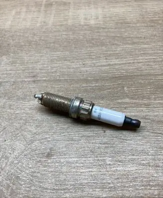 Peugeot 2008 I Spark plug 12ZR8STP