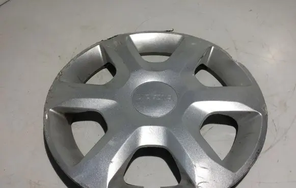 Dacia Sandero R15 wheel hub/cap/trim 4638S0010 8200756961