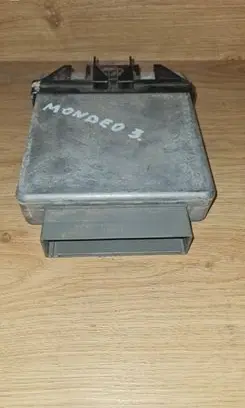 Ford Mondeo Mk III Engine control unit/module 5S7112A650XA