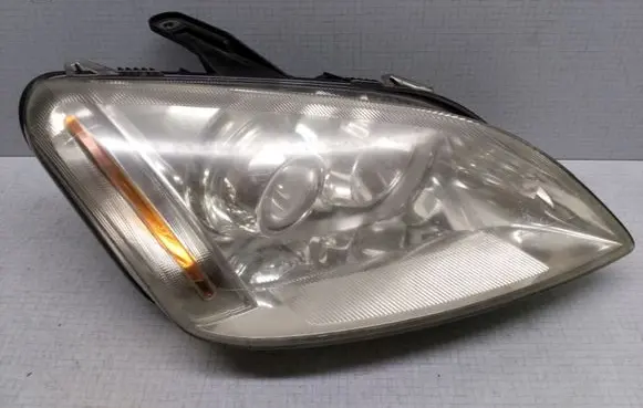Ford Focus C-MAX Headlight/headlamp 270606R