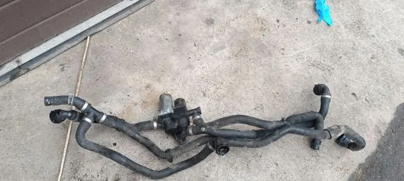 BMW 3 E90 E91 Coolant heater control valve 6951813