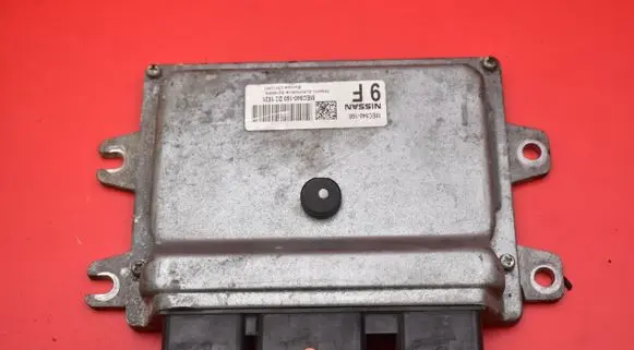 Nissan Juke I F15 Engine control unit/module ECU MEC940-160