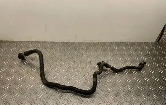 Engine coolant pipe/hose