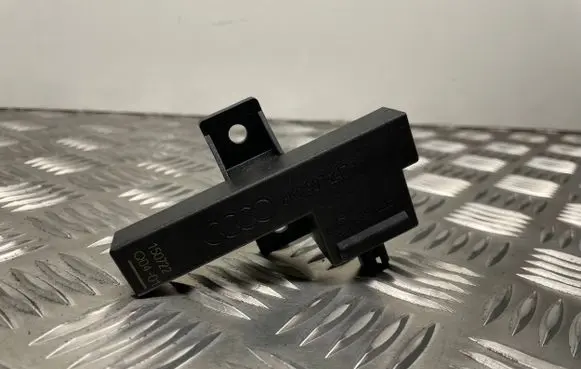 Audi A6 S6 C7 4G Keyless (KESSY) go control unit/module 8K0907247