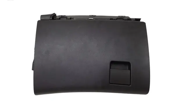Glove box