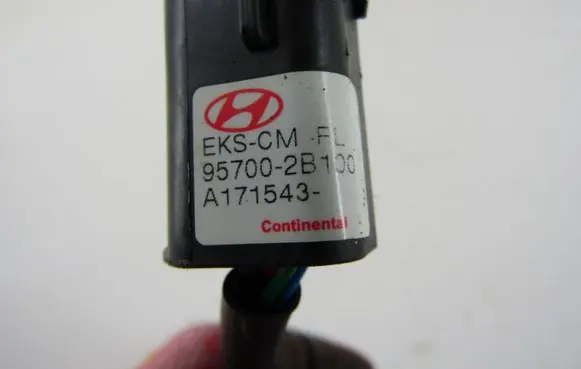 Hyundai Santa Fe Parking PDC sensor 957002b100