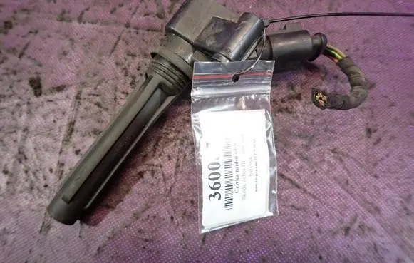 Skoda Fabia Mk3 (NJ) High voltage ignition coil 04C905110E