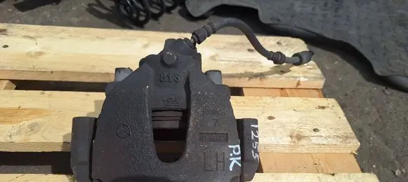 Mazda 3 II Front brake caliper 
