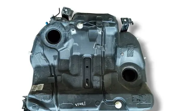 Volvo S60 Fuel tank 30792699 30792679 30792685