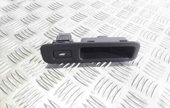 Honda Accord Tailgate opening switch M20419 HZSS6A2 HD27