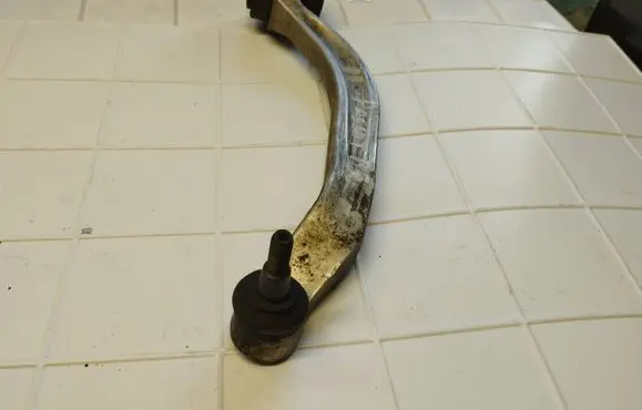 Volkswagen PASSAT B5 Front control arm