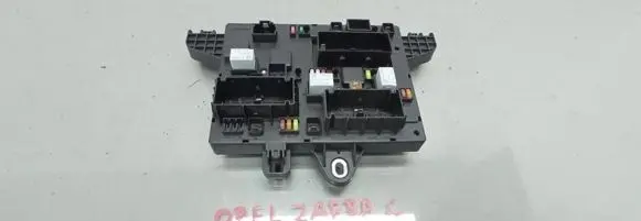 Opel Zafira C Fuse box set