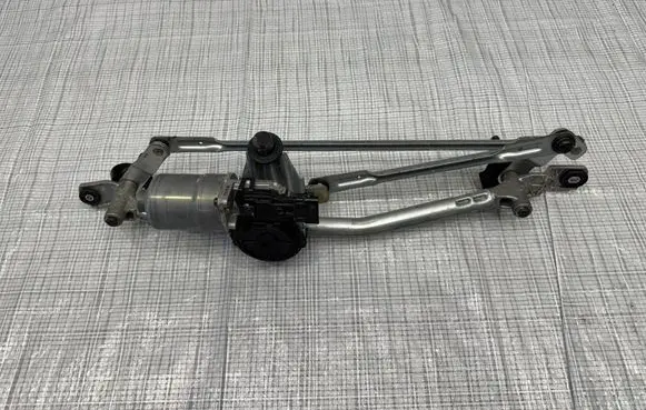 KIA Sorento IV Front wiper linkage 