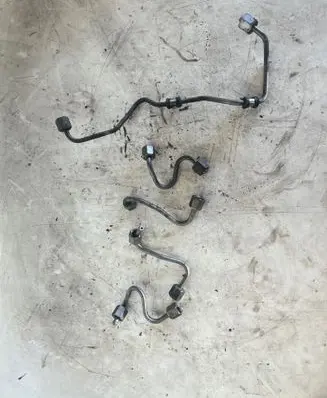 Jeep Compass Fuel injector supply line/pipe 