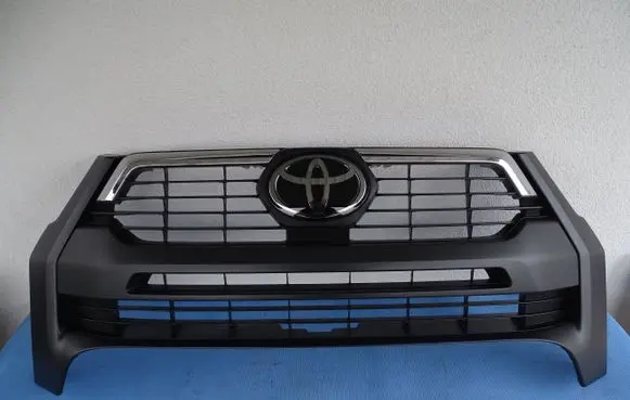 Toyota Hilux VIII Front grill 53111YP040
