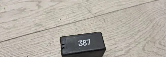 Volkswagen PASSAT B6 Other relay 4b0919471