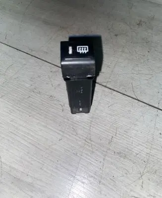 Hyundai Getz Windscreen/window heater switch 9725922000
