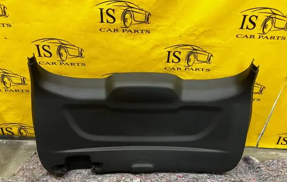 Tailgate/trunk upper cover trim