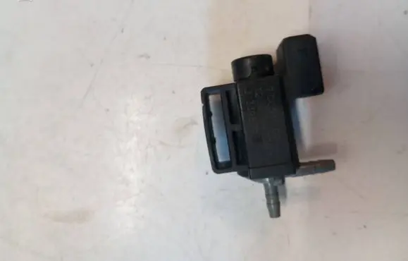 Volvo V60 Turbo solenoid valve 31339879