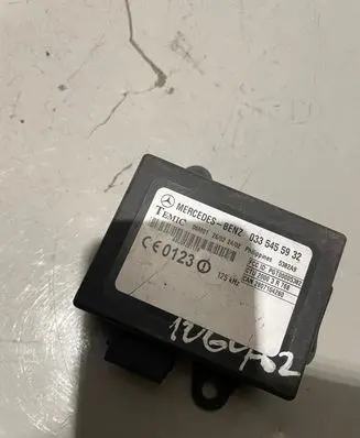 Mercedes-Benz Sprinter W906 Immobilizer control unit/module 0335455932