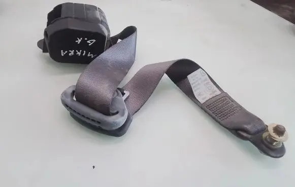 Nissan Micra Rear seatbelt