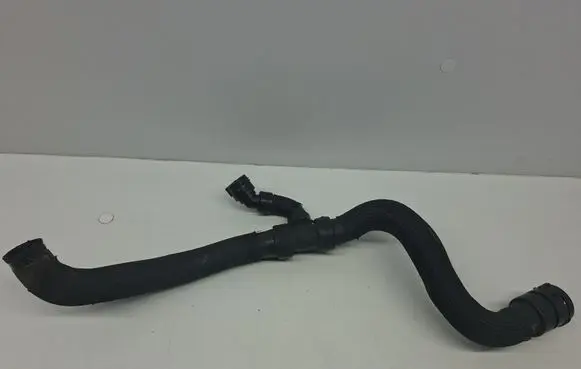 Volvo V60 Engine coolant pipe/hose S4000238