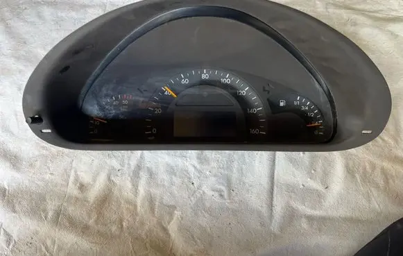Mercedes-Benz C W203 Speedometer (instrument cluster) 110008896018 A2035401511