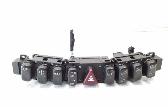 Mercedes-Benz S W220 Hazard light switch A2208216051