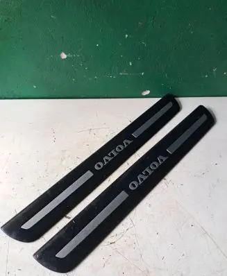 Volvo S40 Front sill trim cover 08622671