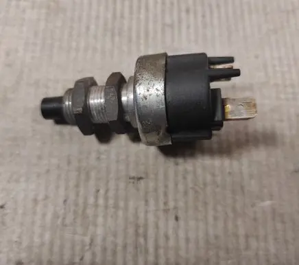 Volkswagen II LT Brake pedal sensor switch 0005459809