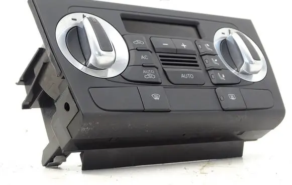 Audi A3 S3 8P Climate control unit 8P0820043BM