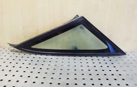 Audi A6 S6 C4 4A Rear side window
