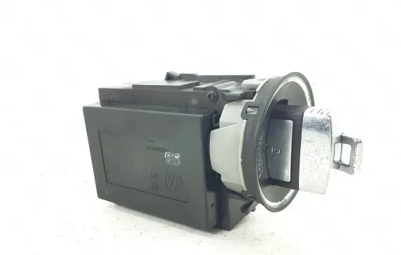 Volkswagen PASSAT B6 Ignition lock 3C0905843Q 1240180T196 33303301