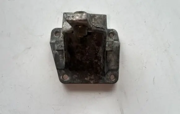 BMW 7 E38 Engine mounting bracket 22111093812