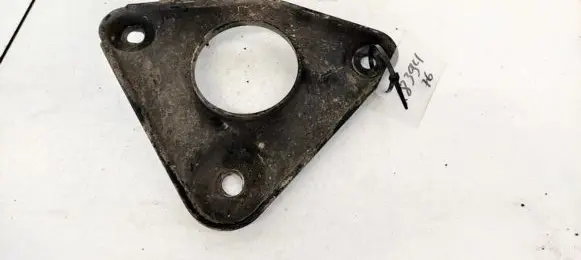 Nissan Primera Engine mounting bracket