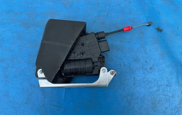 Mercedes-Benz V Class W447 Sliding door lock A4477600110 24W36Q09