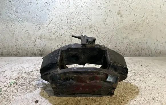 Mercedes-Benz S W220 Front brake caliper