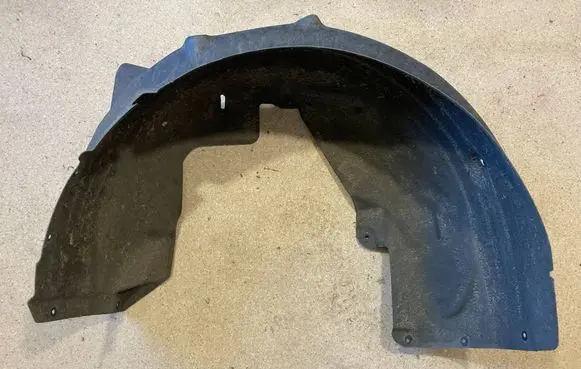BMW 5 G60 G61 Rear arch fender liner splash guards 9881696