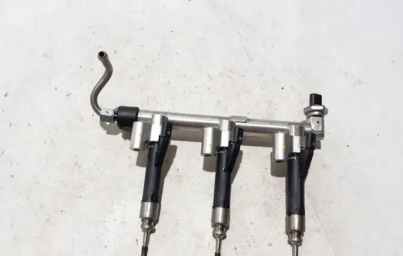 Dacia Duster Fuel main line pipe 175208396R