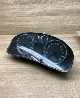Volkswagen PASSAT B5 Speedometer (instrument cluster) 3B0920827A 3B1919860C