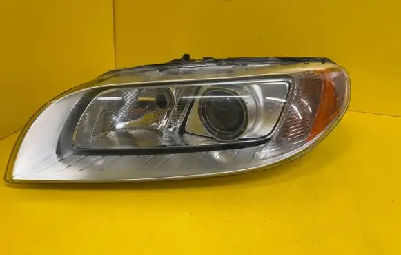 Volvo S80 Headlight/headlamp 8693918