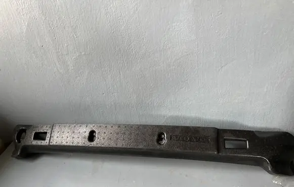 Volvo XC40 Front bumper foam support bar 31449345