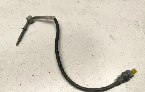 Mercedes-Benz Vito Viano W447 Exhaust gas temperature sensor A0009059007