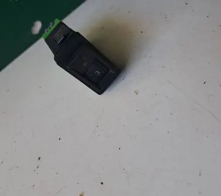 Skoda Superb B5 (3U) Seat heating switch 8U0963563