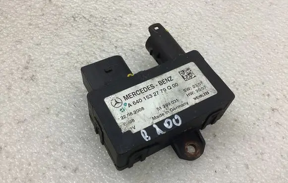 Mercedes-Benz B W245 Glow plug pre-heat relay A6401532779 51299031