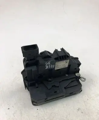 Mitsubishi Outlander Coupe door lock (next to the handle) 1350147080